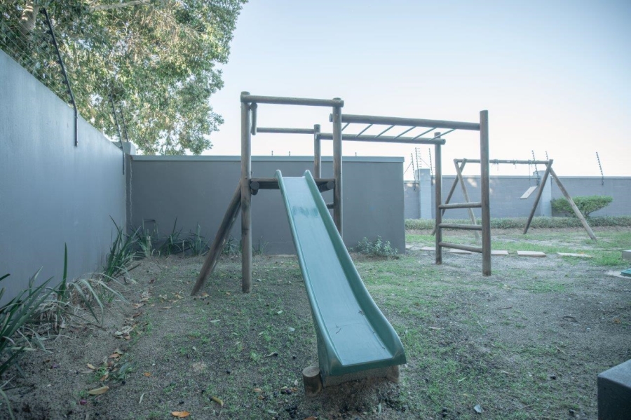 2 Bedroom Property for Sale in Buh Rein Estate Western Cape